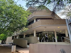 137 m² Commercial space in Lynnwood Glen