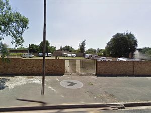 1667 m² Land available in Parkhill Gardens