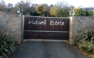1030 m² Land available in Chase Valley