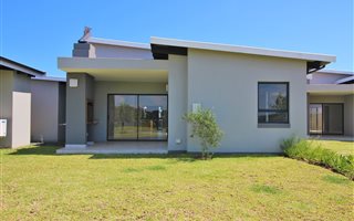 3 Bedroom Townhouse in Palm Lakes Estate