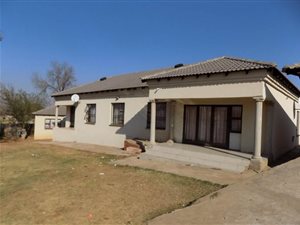 4 Bed House in Amajuba Park
