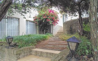 4 Bedroom House in Breaunanda