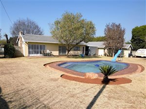 4 Bedroom House in Dalpark