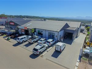 1320 m² Industrial space in Plettenberg Bay
