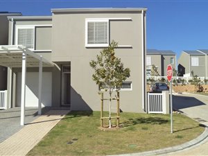 3 Bed House in Somerset Lakes