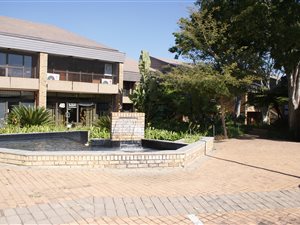 98 m² Commercial space in Garsfontein