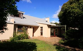 4 Bedroom House in Meadowridge