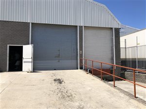 705 m² Industrial space in Airport Industria