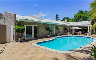 4 Bedroom House in Vygeboom