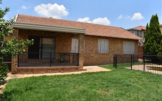 3 Bedroom House in Thatchfield