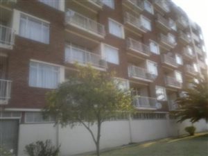 2 Bed Apartment in Vereeniging Central