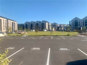 2 Bed Apartment in Parklands North
