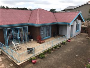 4 Bed House in Woodlands