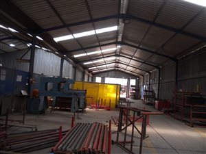 6560 m² Industrial space in Comet