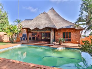 10 Bed House in Amandasig