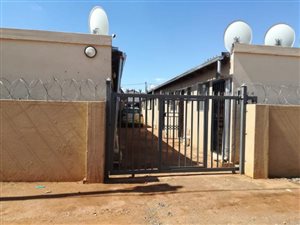 10 Bed Apartment in Soshanguve