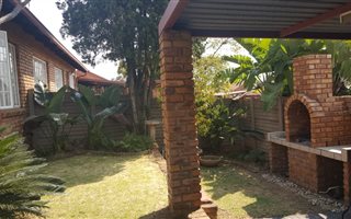 2 Bedroom Simplex in Eldoraigne