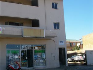 2 Bed Flat in Witpoortjie