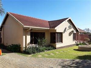 15 m² Commercial space in Waterkloof Ridge