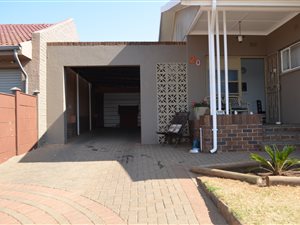 3 Bed House in Quellerie Park