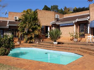 5 Bed House in Montrose