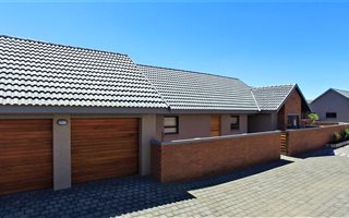 3 Bedroom Townhouse in Heuwelsig