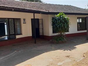 3 Bed House in Athlone Park