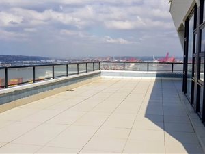 4 Bed Penthouse in Beachfront