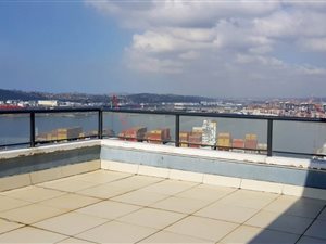 4 Bed Penthouse in Beachfront