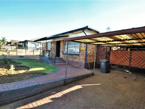 5 Bed House in South Hills