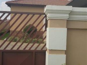 3 Bed House in Klipfontein View