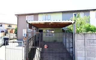 2 Bedroom Duplex in Scottsdene