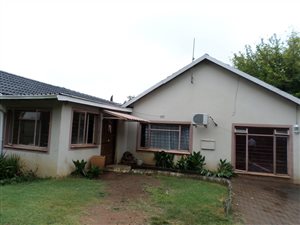 4 Bed House in General Alberts Park