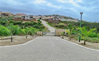 3 Bedroom House in Island View
