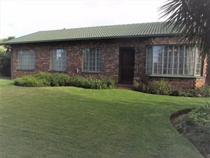 3 Bed House in Rooihuiskraal North