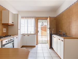 3 Bed Duplex in Prospect Hall