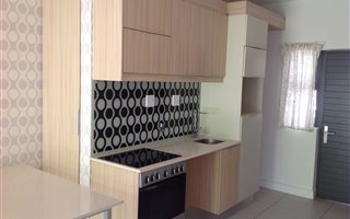 1 Bedroom Apartment in Edenburg