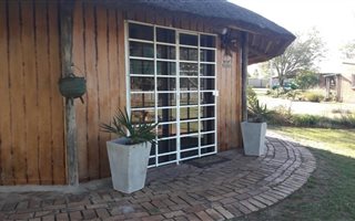 1 Bedroom Apartment in Delmas