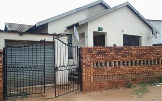 2 Bedroom House in Diepkloof
