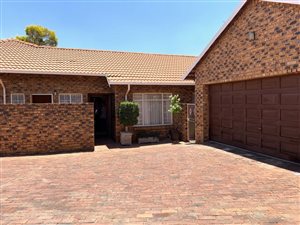 3 Bed Townhouse in Edenglen