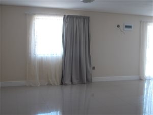 8 Bed House in Rylands