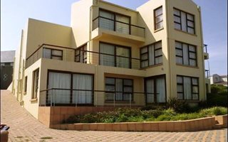 4 Bedroom House in Dana Bay