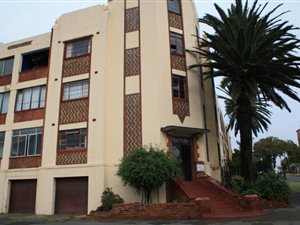1 Bed Apartment in Troyeville