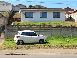 3 Bed House in Southgate