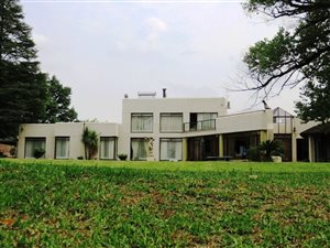6 Bed House in Miravaal
