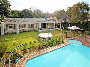 4 Bed House in Craighall Park