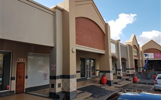 150 m² Commercial space in Moreleta Park