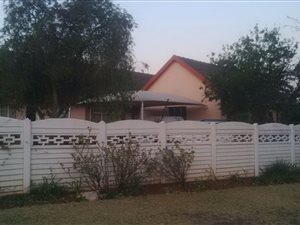 4 Bed House in Esther Park