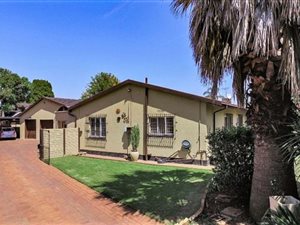 5 Bed House in Birchleigh
