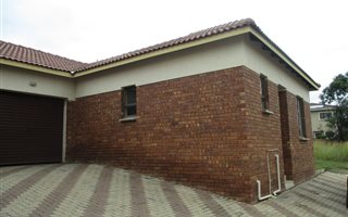 3 Bedroom Townhouse in Lydenburg